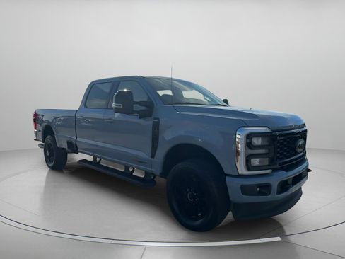 New 2026 Ford F350 Lariat w/ Black Appearance Package image 2
