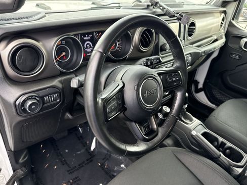 Used 2019 Jeep Wrangler Unlimited Sport S AWD/4WD image 16