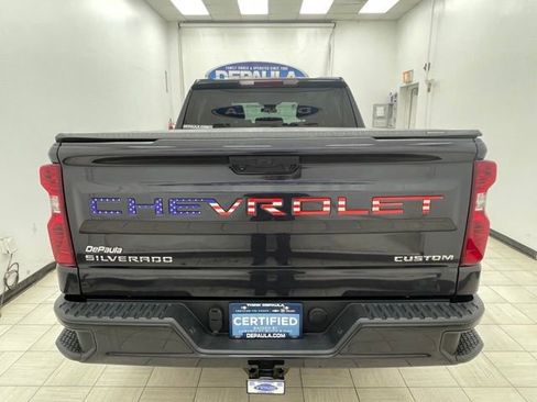 Certified 2023 Chevrolet Silverado 1500 Custom image 19