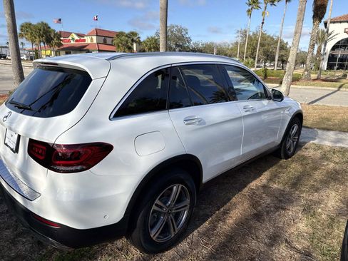 Used 2022 Mercedes-Benz GLC 300 image 4