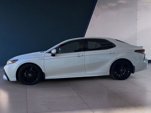 Used 2021 Toyota Camry XSE image 2