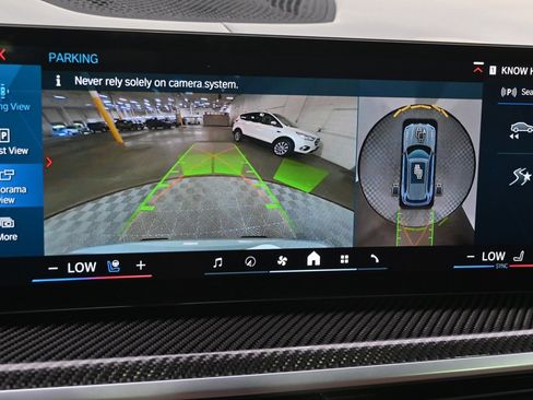 Used 2025 BMW X5 M Competition w/ Executive Package image 34