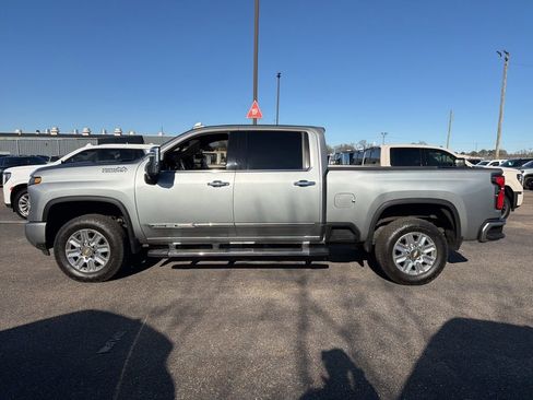 Used 2024 Chevrolet Silverado 2500 High Country image 4