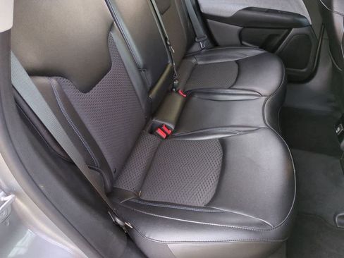 Used 2022 Jeep Compass Latitude image 21