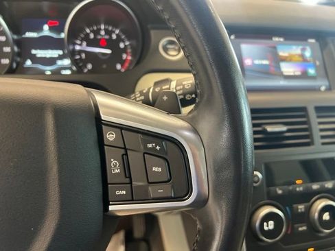 Used 2019 Land Rover Discovery Sport SE AWD/4WD image 15
