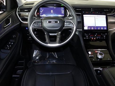 Used 2022 Jeep Grand Cherokee Limited 4xe image 3