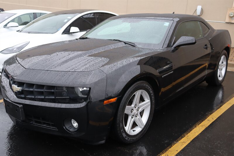Used 2011 Chevrolet Camaro LT RWD image 3
