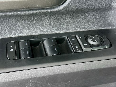 Used 2025 Toyota Tacoma TRD Off-Road image 15