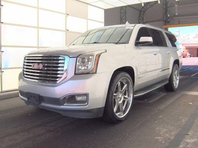Used 2018 GMC Yukon XL SLT w/ Premium Edition