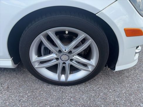 Used 2014 Mercedes-Benz C 250 Sedan image 9