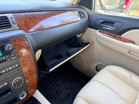 Used 2007 Chevrolet Avalanche LT w/ LT Preferred Equipment Group image 22