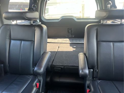 Used 2017 Ford Expedition Limited image 9