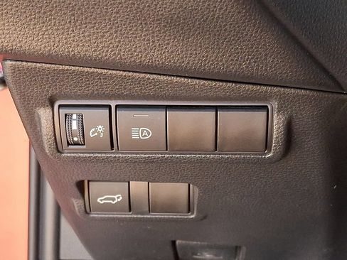 Certified 2025 Toyota Corolla Cross XLE w/ Convenience Package AWD/4WD image 27