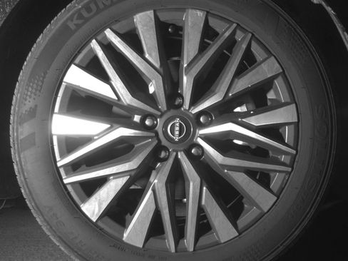 Used 2025 Nissan Altima 2.5 SV FWD image 15