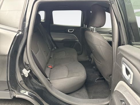 Used 2025 Jeep Compass Sport AWD/4WD image 17