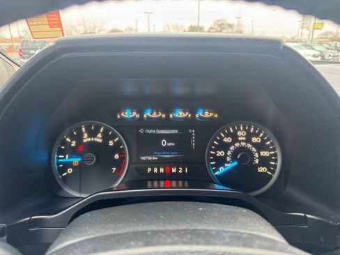 Used 2016 Ford F150 XLT image 9