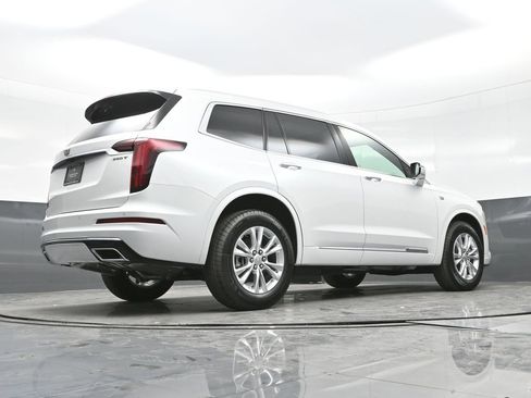 New 2025 Cadillac XT6 Luxury w/ LPO, Floor Liner Package image 23