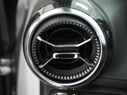 New 2026 Chevrolet Equinox LT image 18