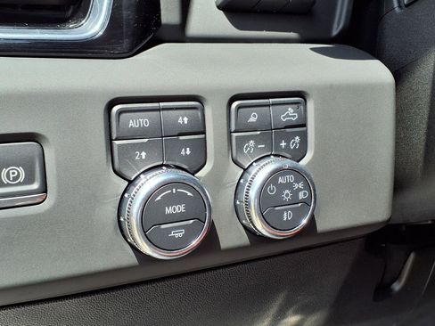 Used 2025 GMC Sierra 2500 Denali Ultimate AWD/4WD image 29