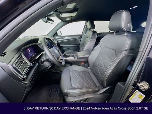 Used 2024 Volkswagen Atlas Cross Sport SE image 12