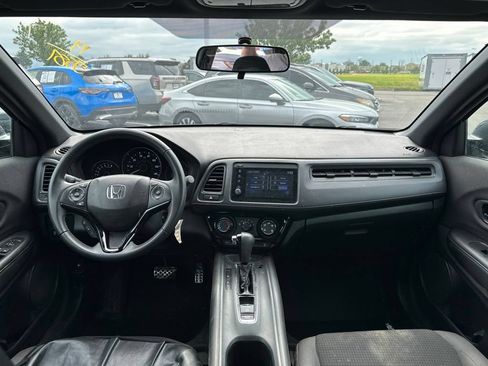 Used 2019 Honda HR-V Sport image 18