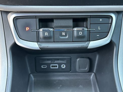 Used 2023 GMC Terrain SLT w/ Infotainment Package II AWD/4WD image 22