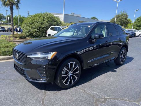 Used 2023 Volvo XC60 B6 Ultimate w/ Protection Package Premier AWD/4WD image 3