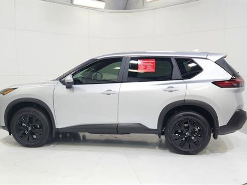 Certified 2023 Nissan Rogue SV image 5