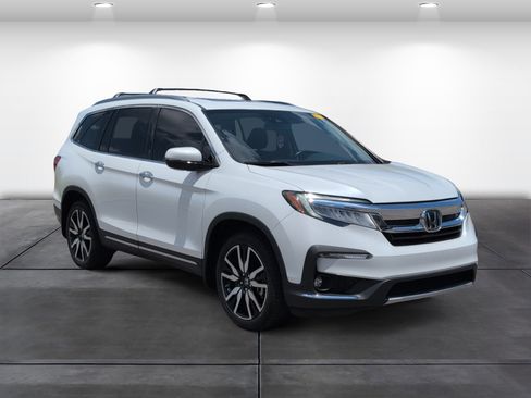 Certified 2022 Honda Pilot Touring image 2