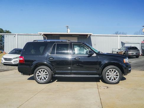 Used 2017 Ford Expedition Limited image 3