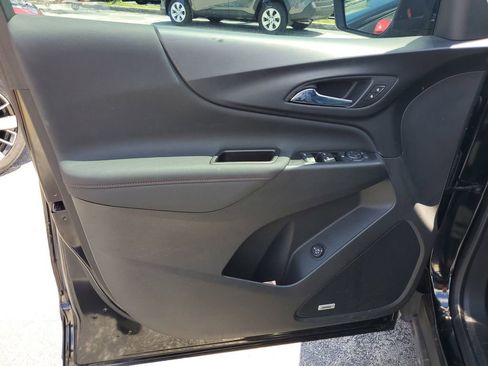 Used 2022 Chevrolet Equinox RS w/ RS Leather Package image 22