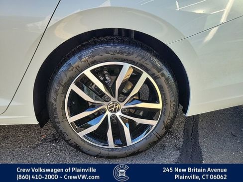 New 2026 Volkswagen Jetta SE image 18