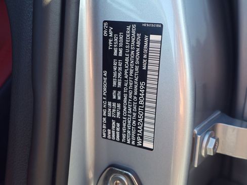 New 2026 Porsche Macan image 28