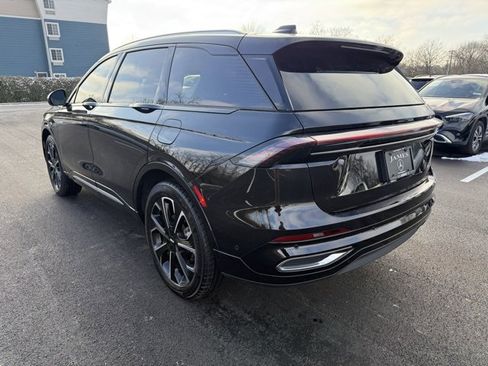 Used 2024 Lincoln Nautilus Reserve image 7