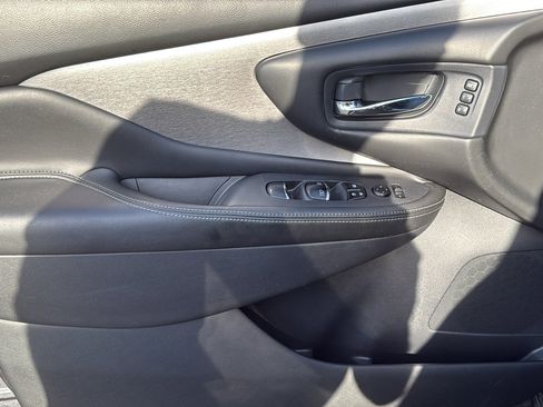 Used 2019 Nissan Murano SL w/ SL Technology Package image 6