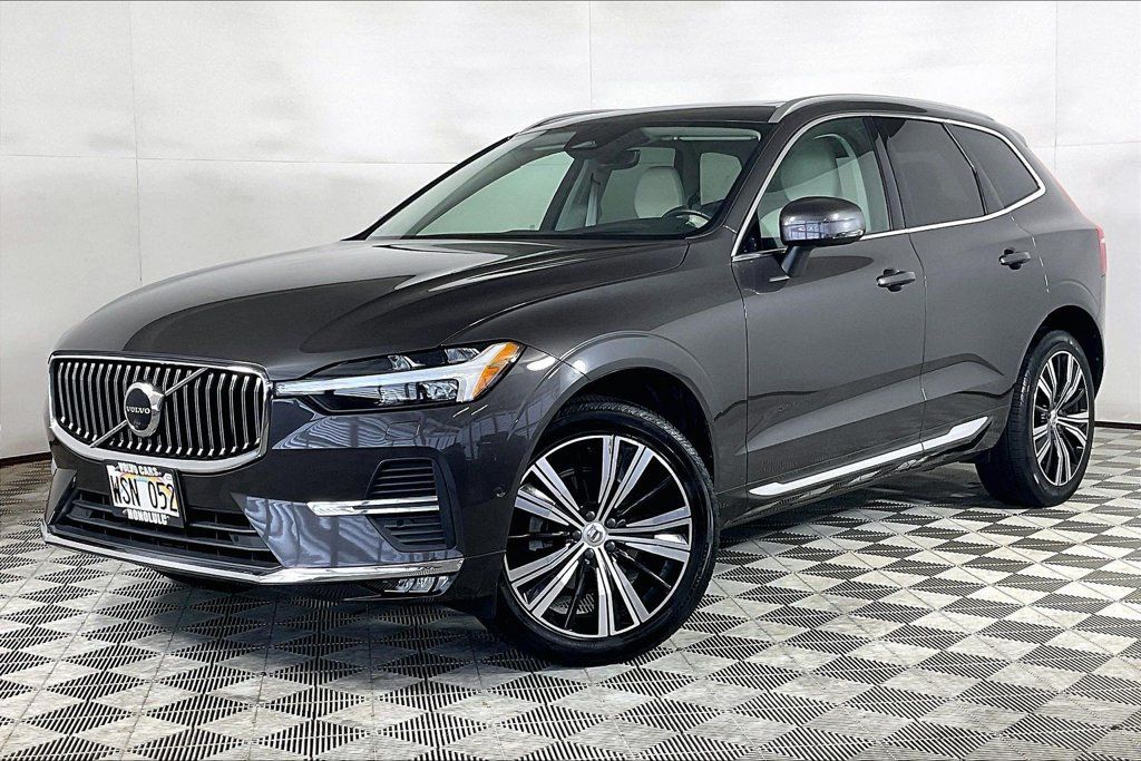 Used 2022 Volvo XC60 B5 Inscription w/ Advanced Package FWD image 1