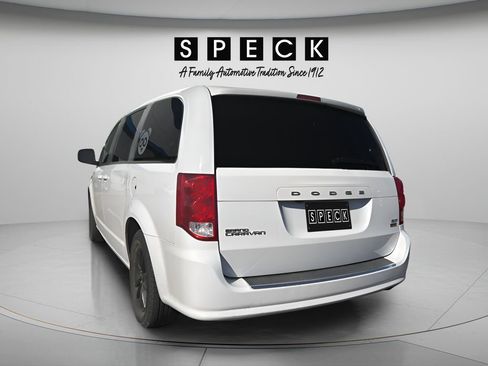 Used 2019 Dodge Grand Caravan GT FWD image 2