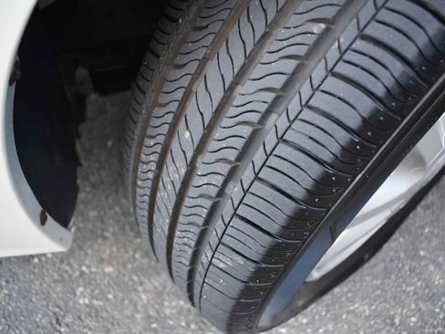 Used 2005 Buick LaCrosse CXL FWD image 62