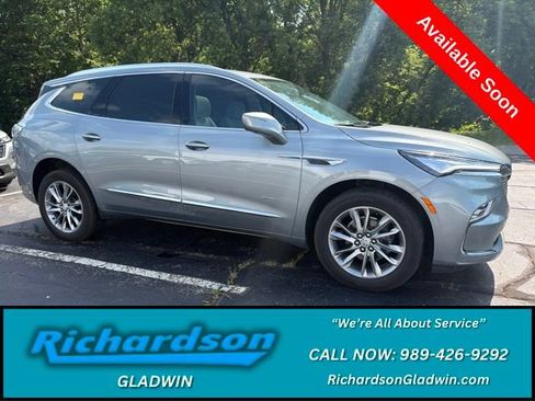 Used 2024 Buick Enclave Avenir w/ Avenir Technology Package FWD image 1