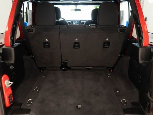 Used 2021 Jeep Wrangler Unlimited Islander image 12