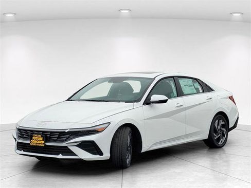 New 2026 Hyundai Elantra Limited image 2