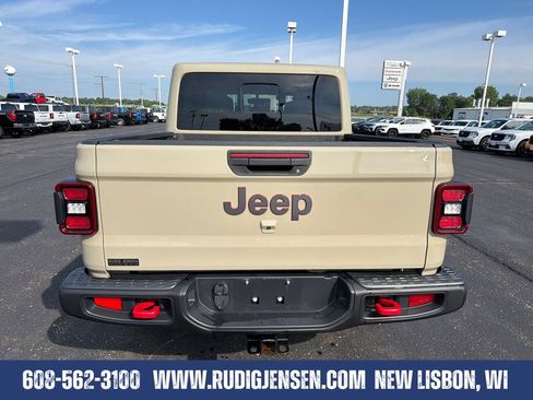 Used 2022 Jeep Gladiator Rubicon w/ LED Lighting Group AWD/4WD image 4