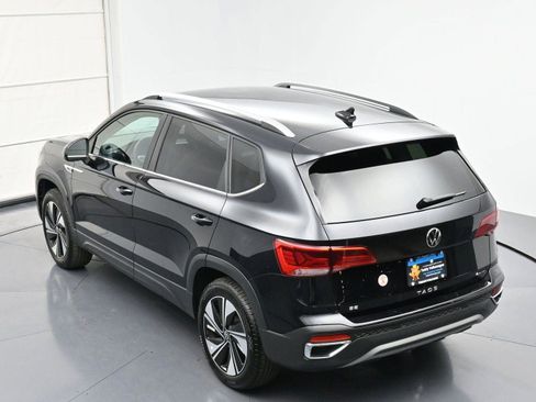 Used 2024 Volkswagen Taos SE image 34