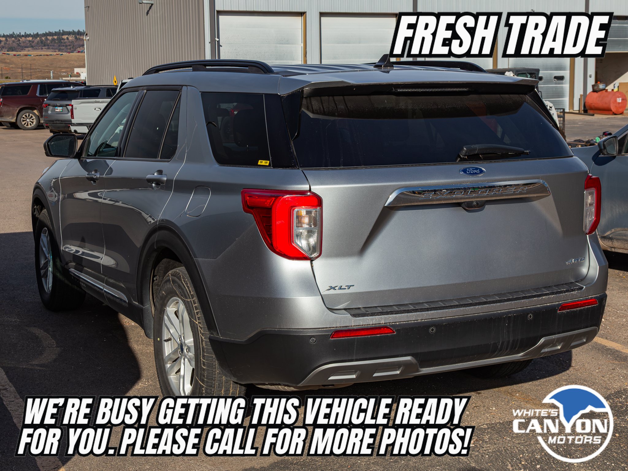 Used 2024 Ford Explorer XLT w/ Equipment Group 202A AWD/4WD image 3