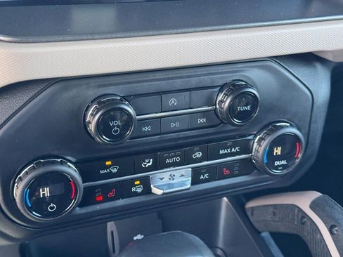 Used 2024 Ford Bronco Big Bend image 18