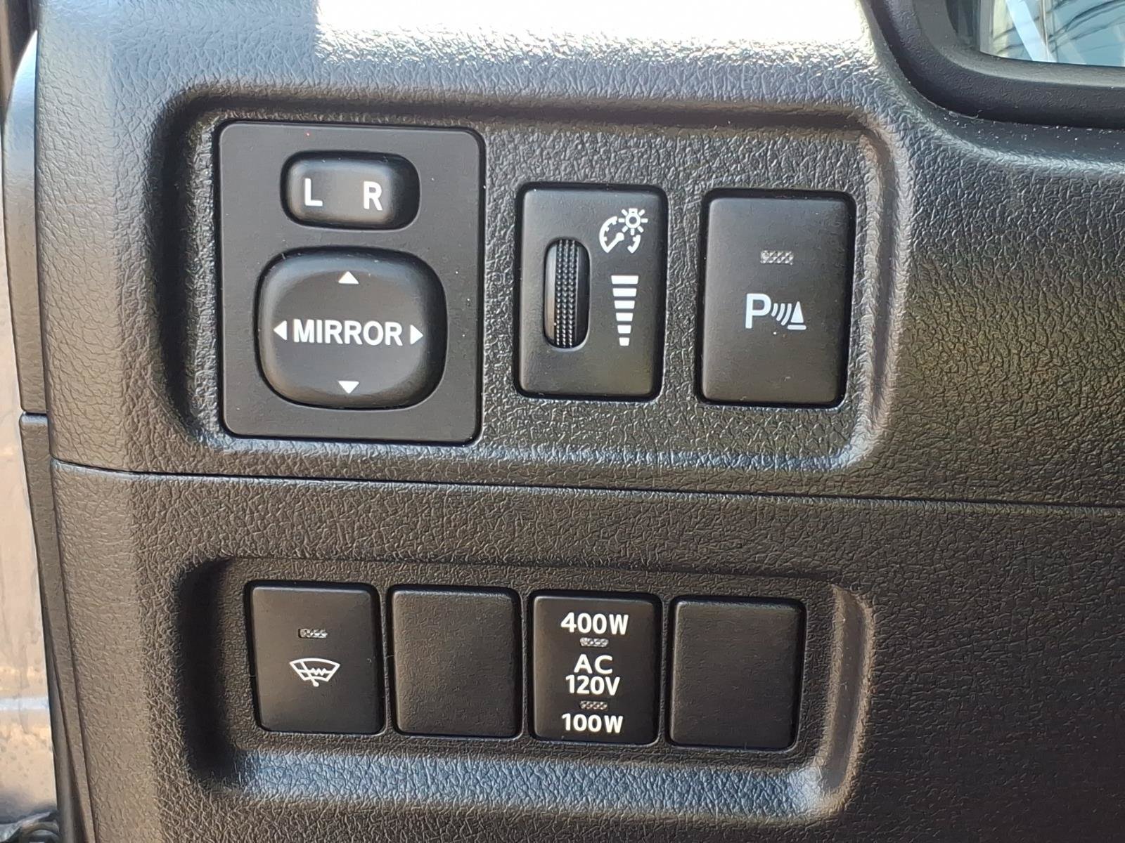Used 2016 Toyota 4Runner Limited AWD/4WD image 19