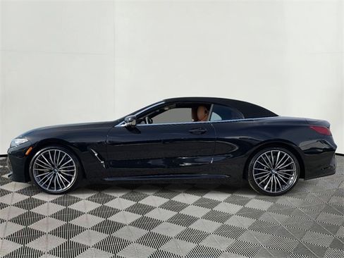 Used 2022 BMW M850i xDrive Convertible image 11