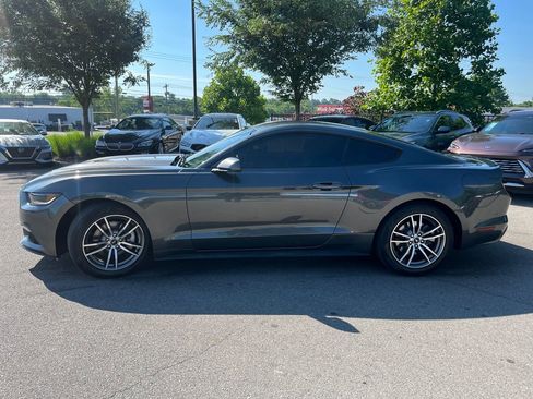 Used 2017 Ford Mustang Coupe RWD image 4