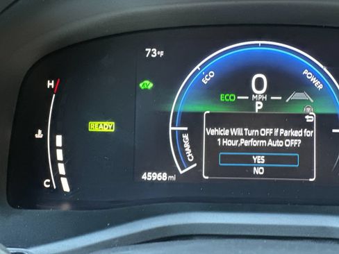 Used 2025 Toyota Camry SE FWD image 25