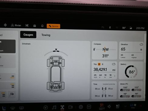 Used 2023 Rivian R1S Adventure AWD/4WD image 16
